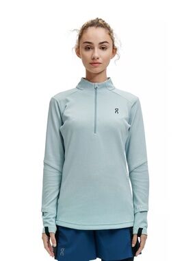 NWT On Running Women's Climate Shirt in small, sea